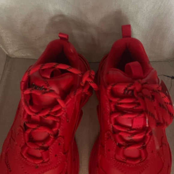 Balenciagas womens size 7 - Picture 5 of 5